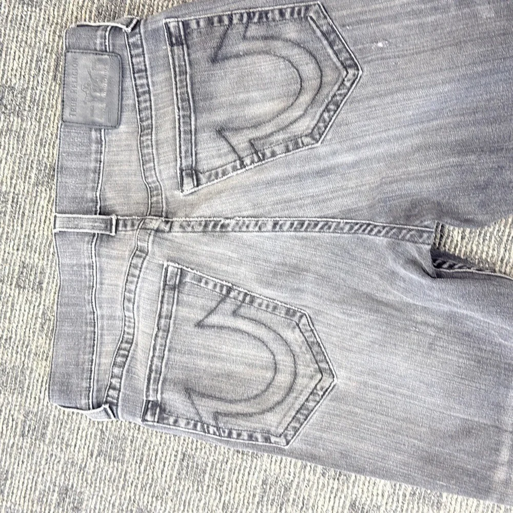 Marco No Flap SE True Religion Washed Gray Pocket-Embroidered sz 30